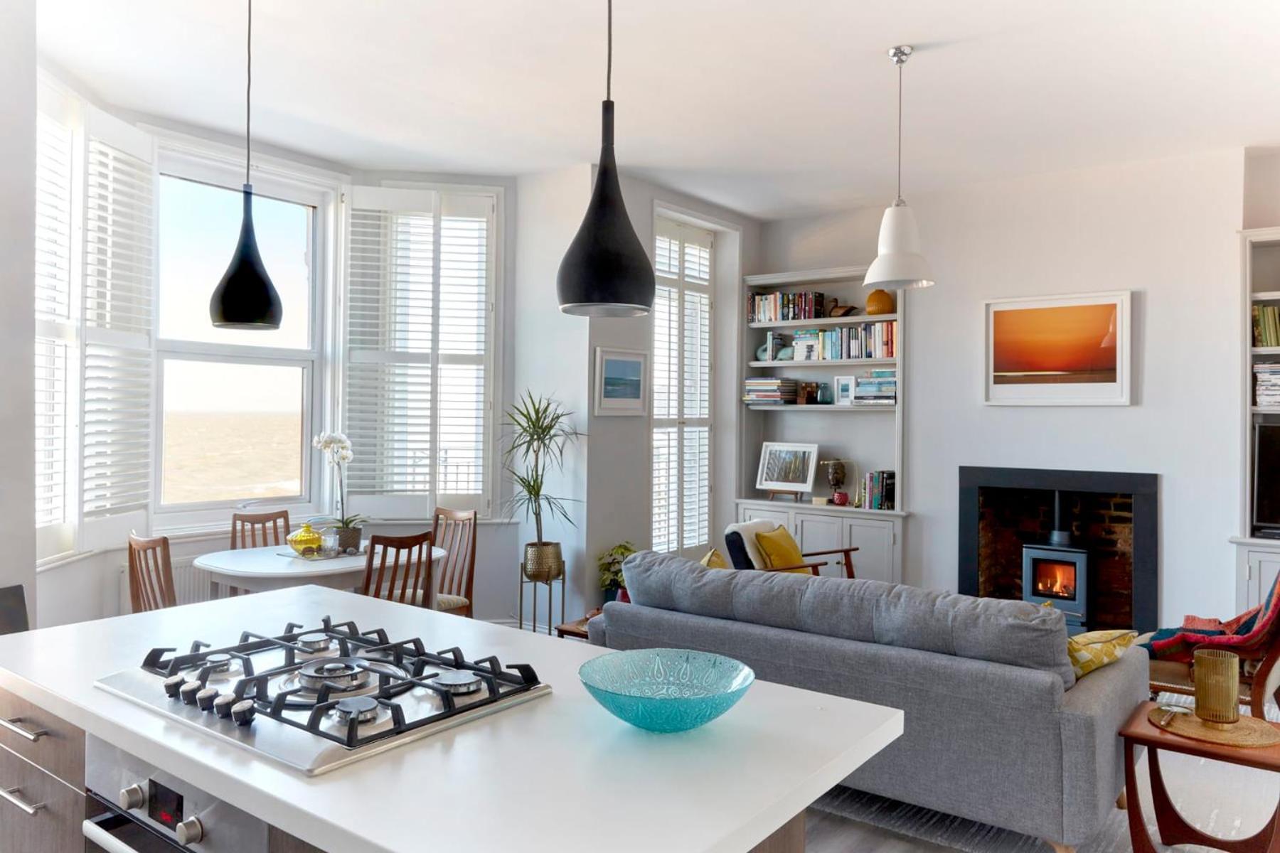 Spacious Beach Front Apartment With Stunning Sea Views Deal Luaran gambar